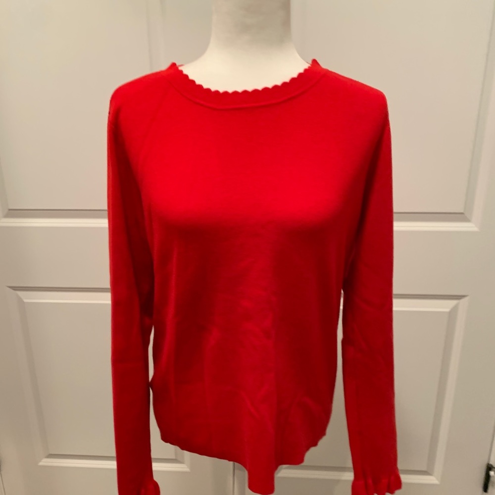 Red cotton sweater with scalloped sleeves/neck